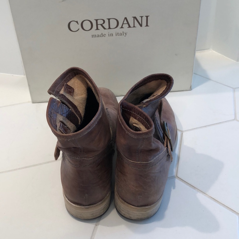 Boots - Picture 3 of 5